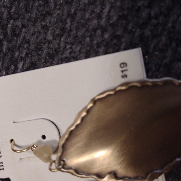 🌟 Silver Forest Earrings NWT - Picture 4 of 5